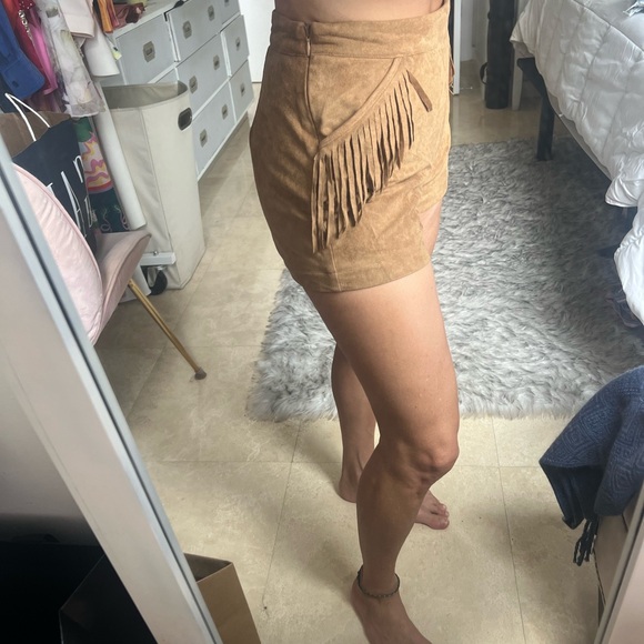 Hollister tan suede fringe shorts - Picture 3 of 3